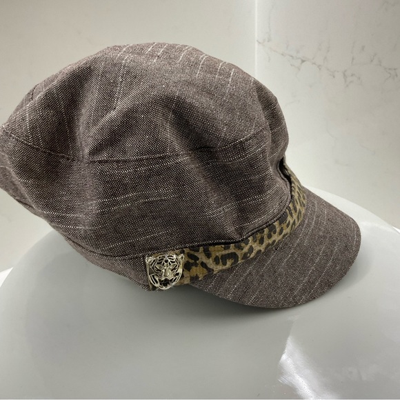 D&Y brown cadet newsboy with animal print trim, tiger charm one size - Picture 5 of 8